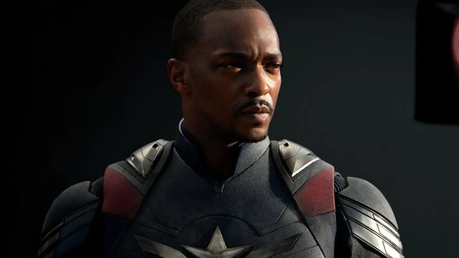 Anthony Mackie Sends 4th of July Greetings with New Captain America Image